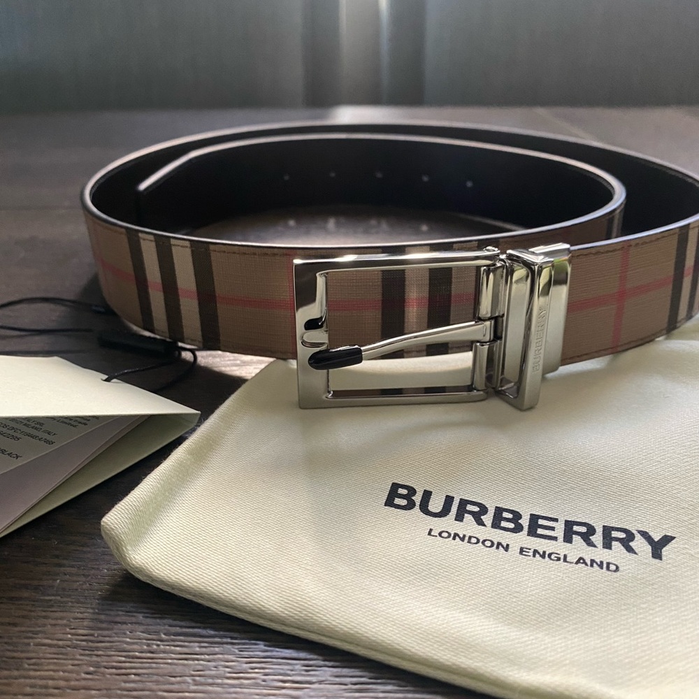 NWT Burberry reversible belt